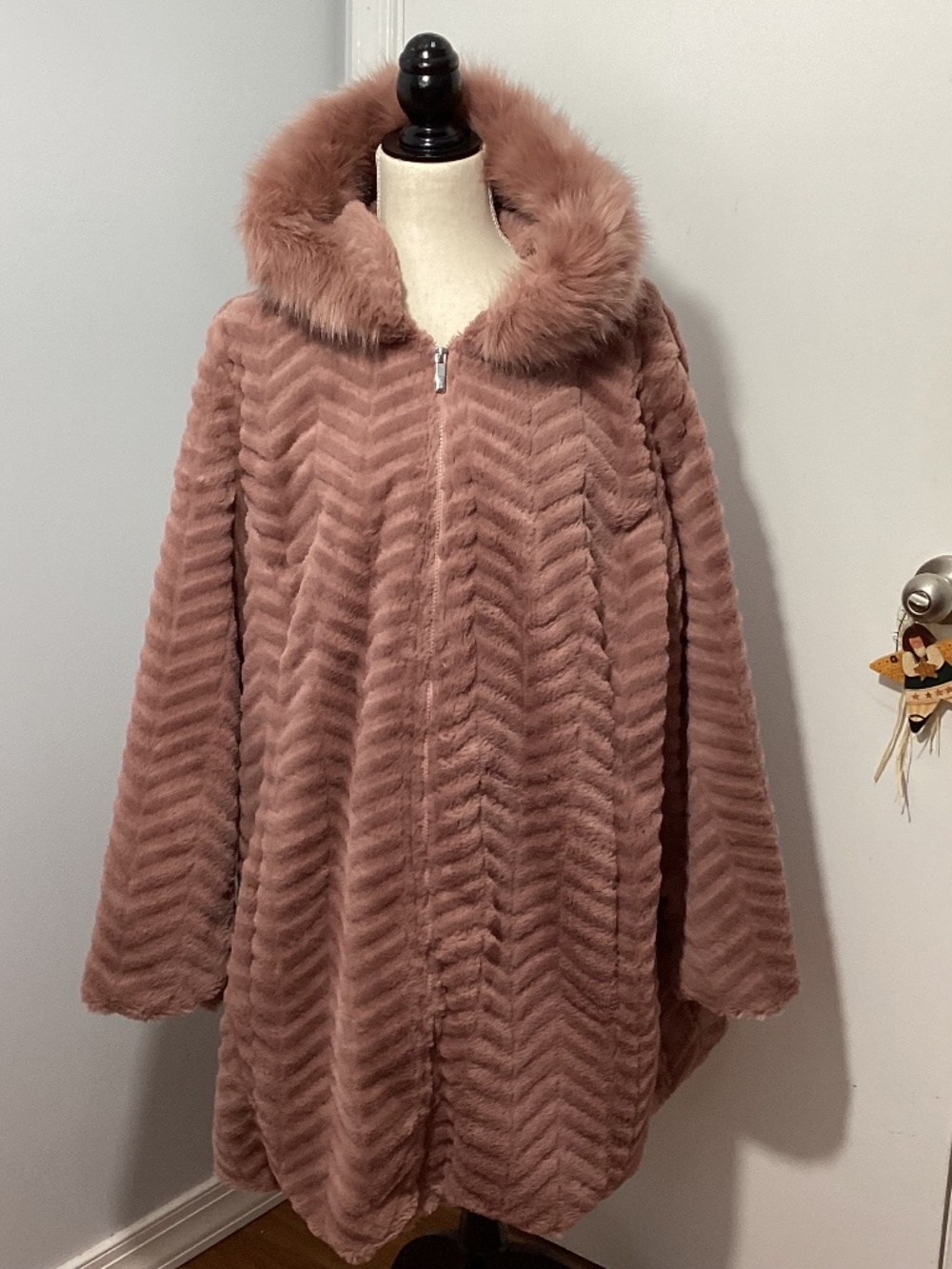 AVENUE 22/24 DUSTY ROSE FAUX FUR HOODED COAT LIGHTWEGHT ZIP FRONT
